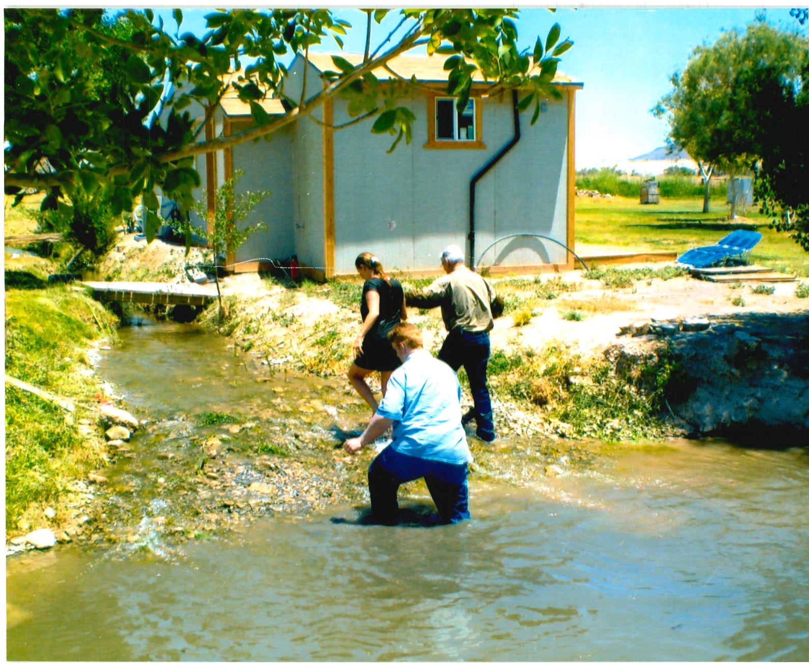 Ministerio Roca Solida Pond Pic #1